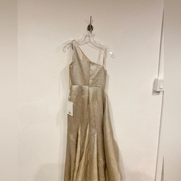 NWT Mac Duggal Asymmetric Metallic Ruffle Gown Size 0 - Picture 4 of 4